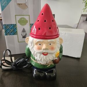 Scentsy Full Size Wax Warmer Garden Gnome Warmer Of The Month 2017